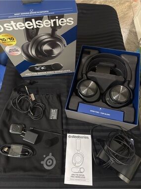 SteelSeries Arctis Nova Pro Wireless Headset — Black